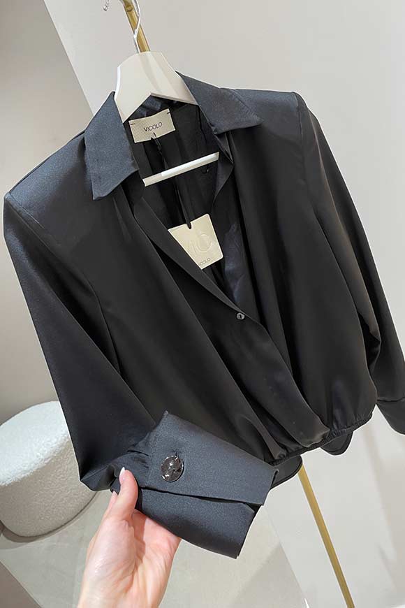 Vicolo - Black satin shirt with spring on the front