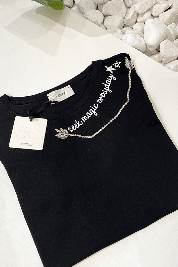 Vicolo - T shirt nera "seek magic everyday" con strass