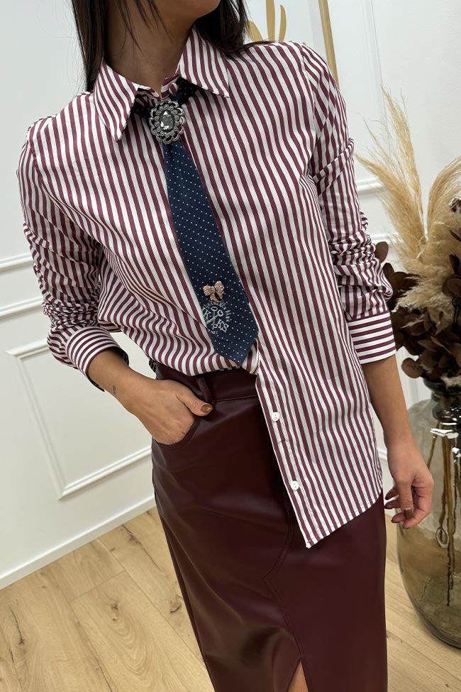 Tensione In - Camicia riga rossa cravatta 3S