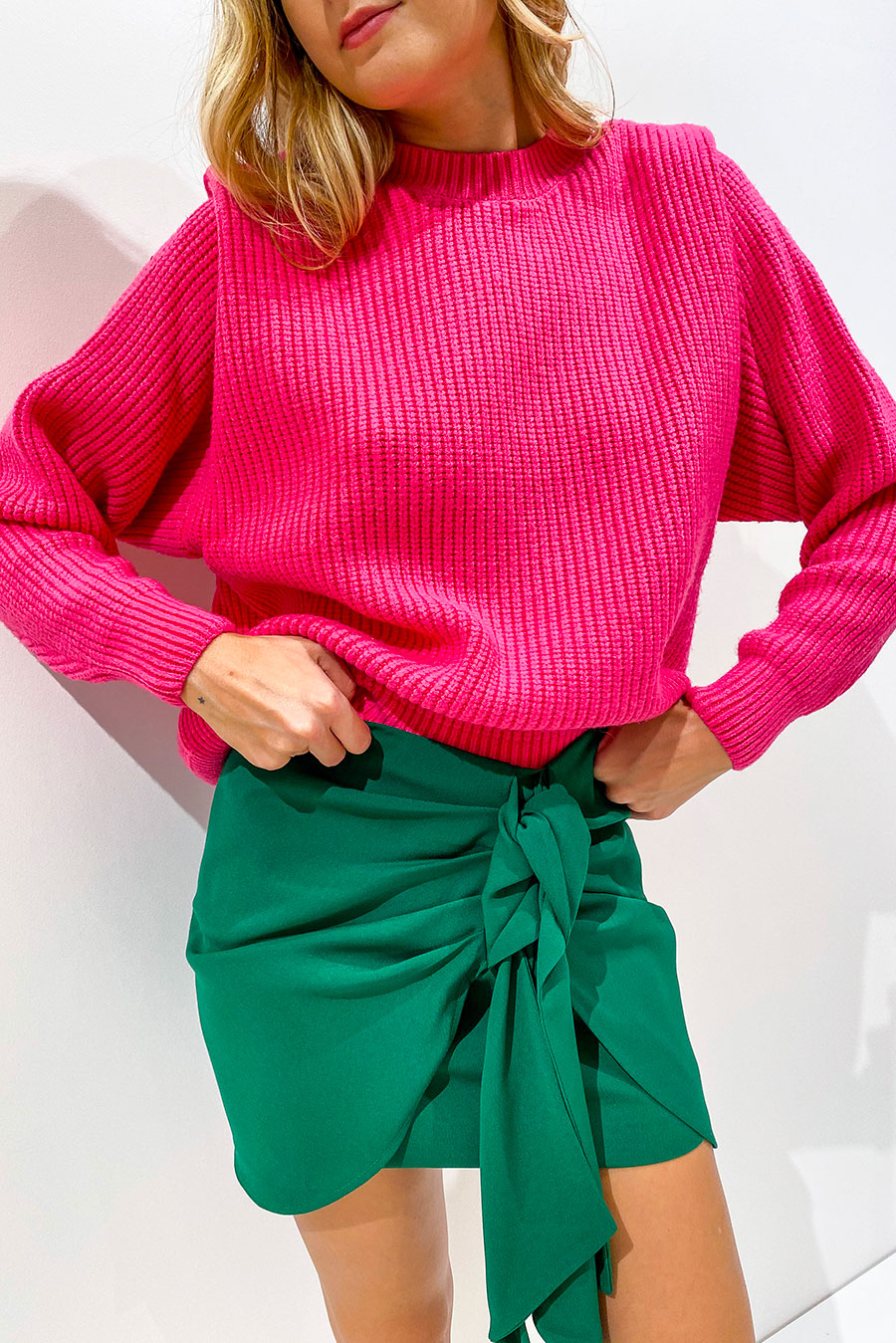 Vicolo - Maglione fucsia con spalline volant