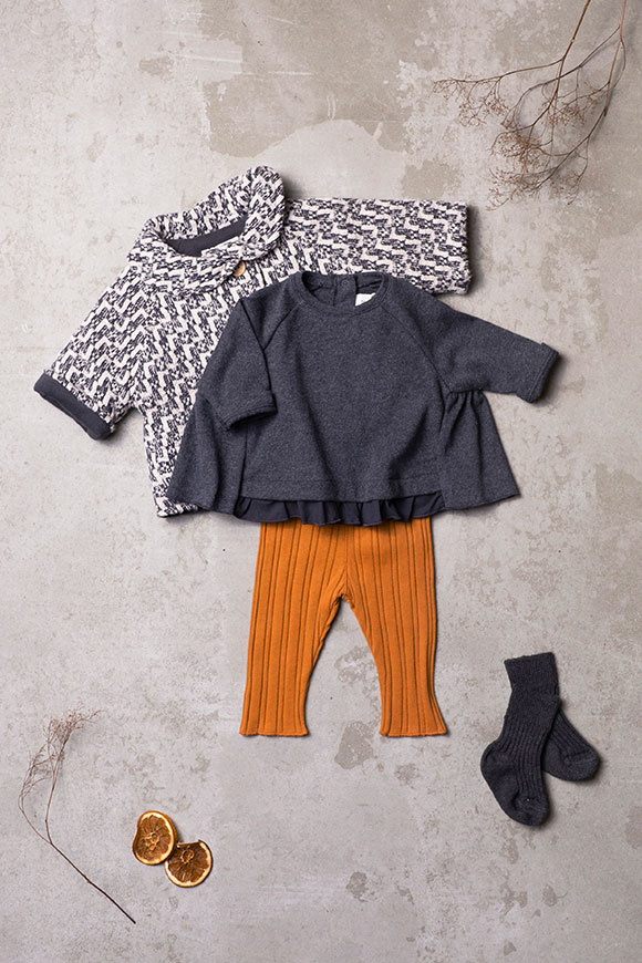 Play Up - Gray mélange sweater with frills on the Frame Melange bottom