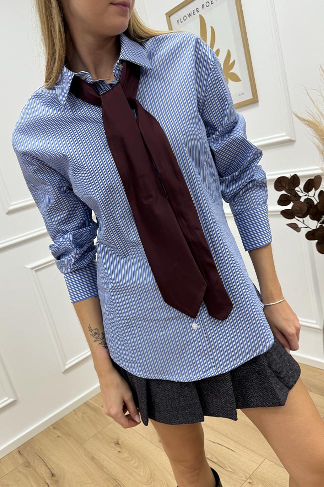 Tensione In - Camicia riga celeste con cravatta bordeaux