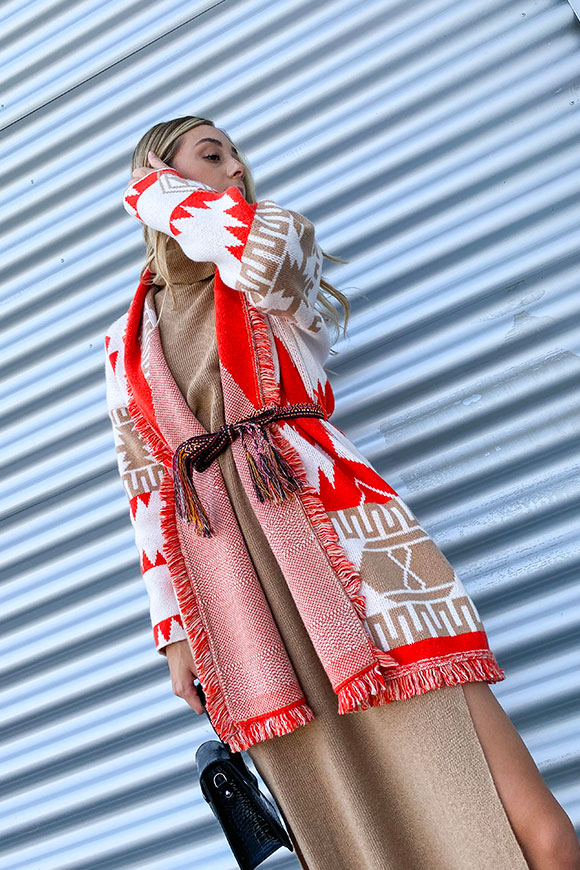 Vicolo - Orange, white and beige alanui poncho with Nordic pattern