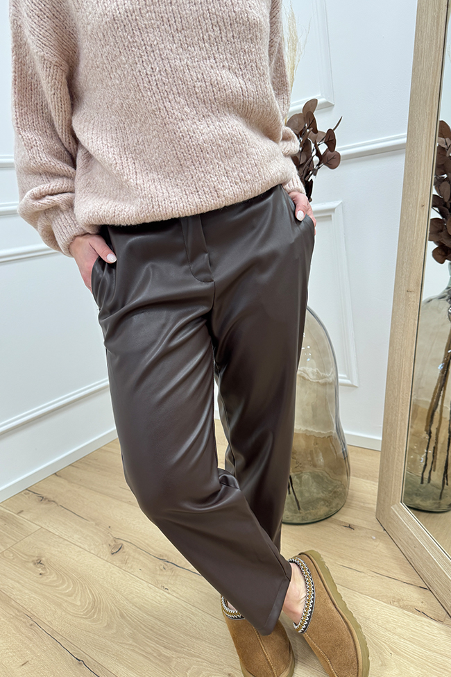 Vicolo - Pantaloni carrot fit moro in ecopelle