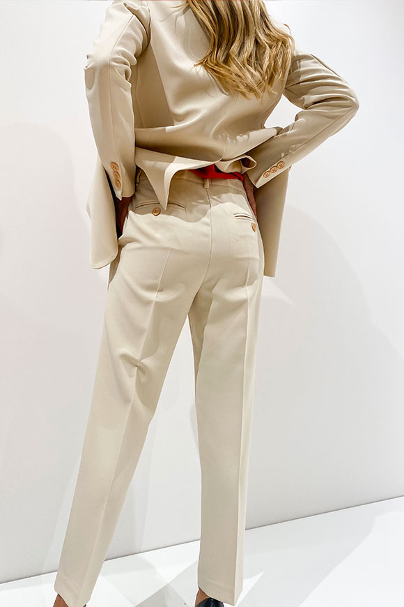 Vicolo - Vanilla cigarette trousers in technical fabric