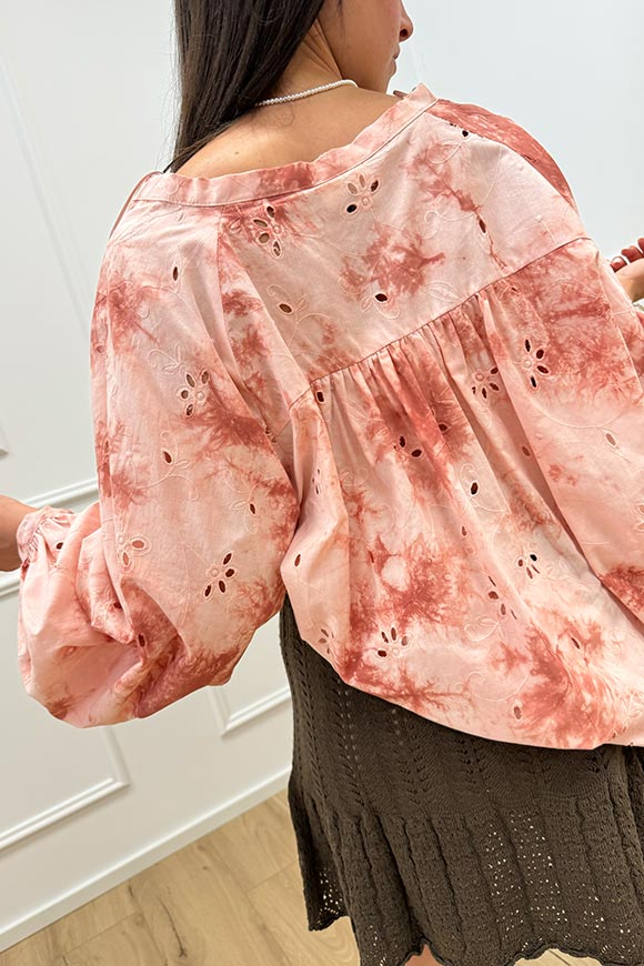 Vicolo - Blusa tie dye rosa con manica balloon