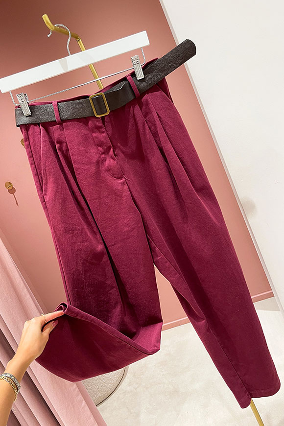 Haveone - Pantaloni carrot borgogna con cintura