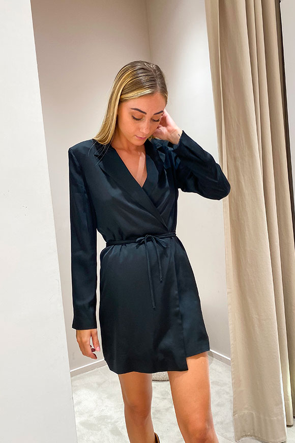 Vicolo - Black satin blazer-style dress with ribbon