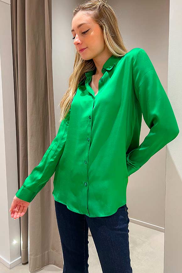 Vicolo - Camicia verde erba basic in raso