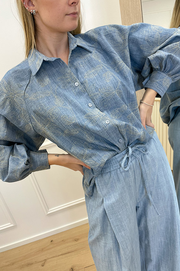 Vicolo - Camicia in chambray con ricami sabbia