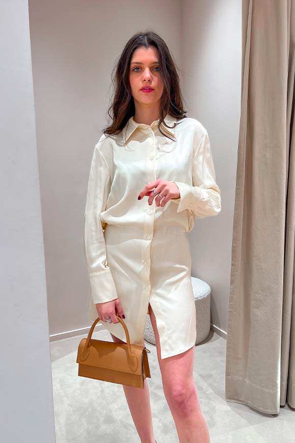 Vicolo - Cream shirt dress in rounded satin