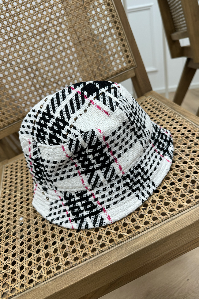 Vicolo - Cappello pescatora in tweed bianco, nero logo "V" rosa