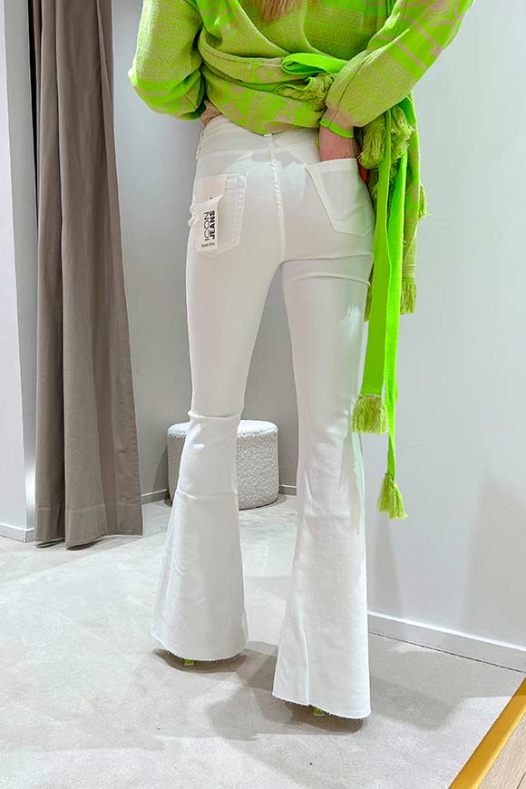 Vicolo - Mid-rise white flared jeans