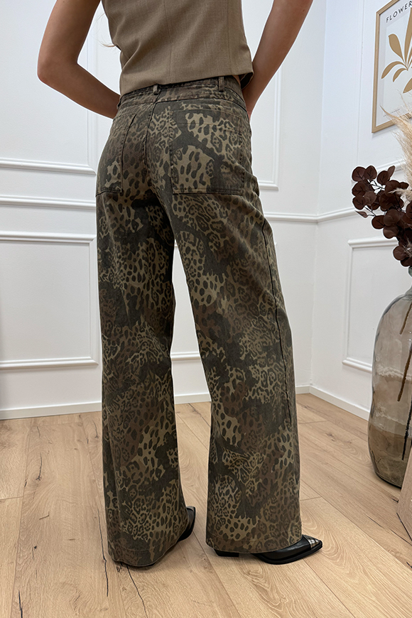 Crispy - Jeans palazzo mimetici leopardati