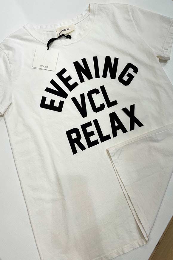 Vicolo - T shirt bianca stampa "VCL RELAX"