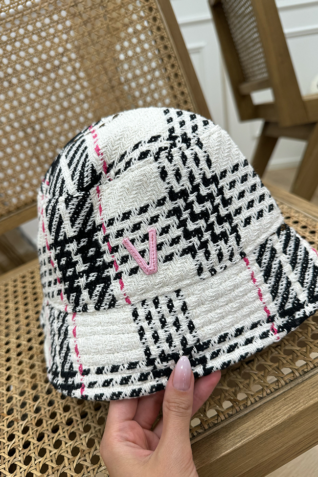 Vicolo - Cappello pescatora in tweed bianco, nero logo "V" rosa