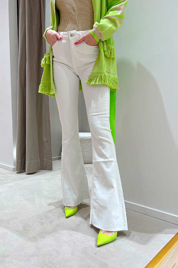 Vicolo - Mid-rise white flared jeans