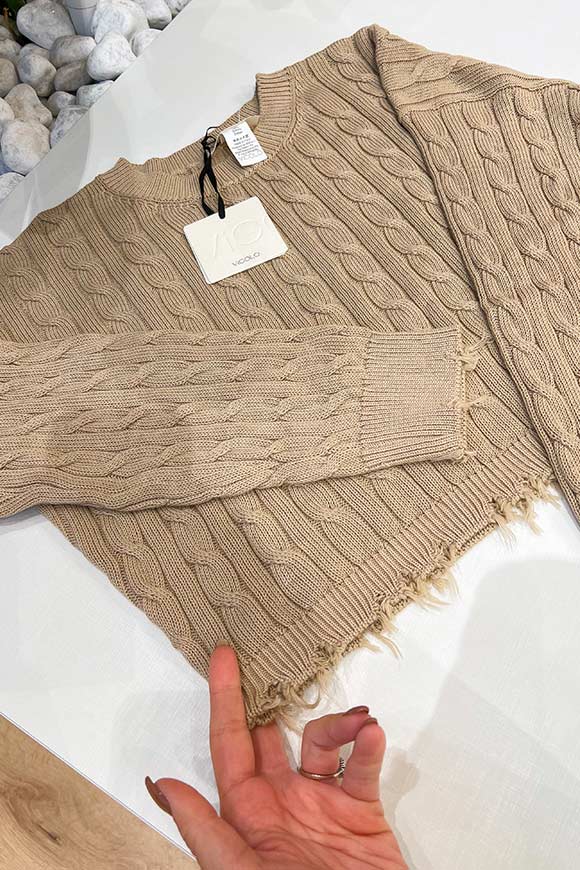 Vicolo - Maglia camel crop sfrangiata a losanghe