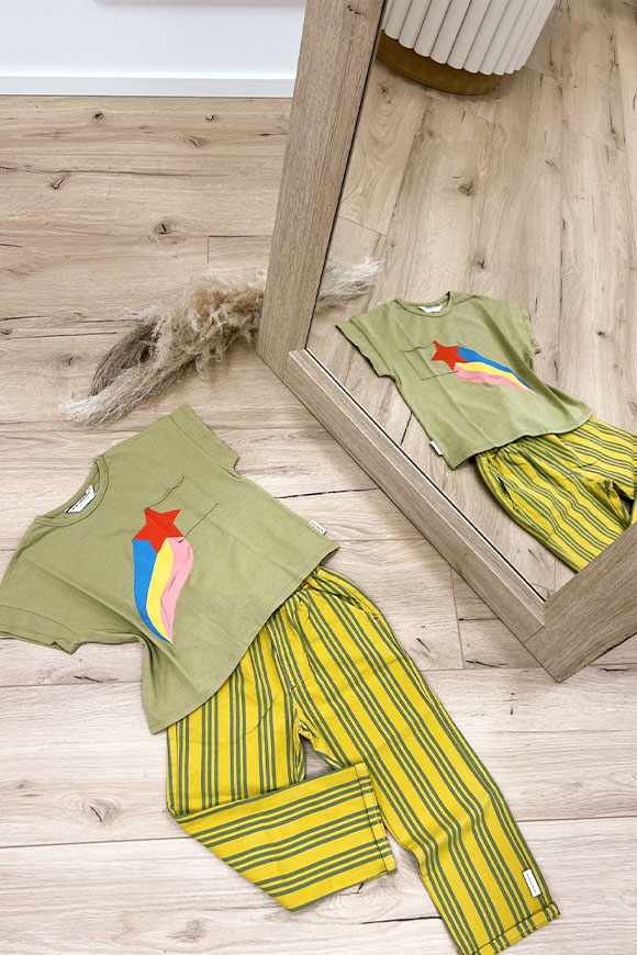 Piupiuchick - Tshirt khaki con stampa multicolor