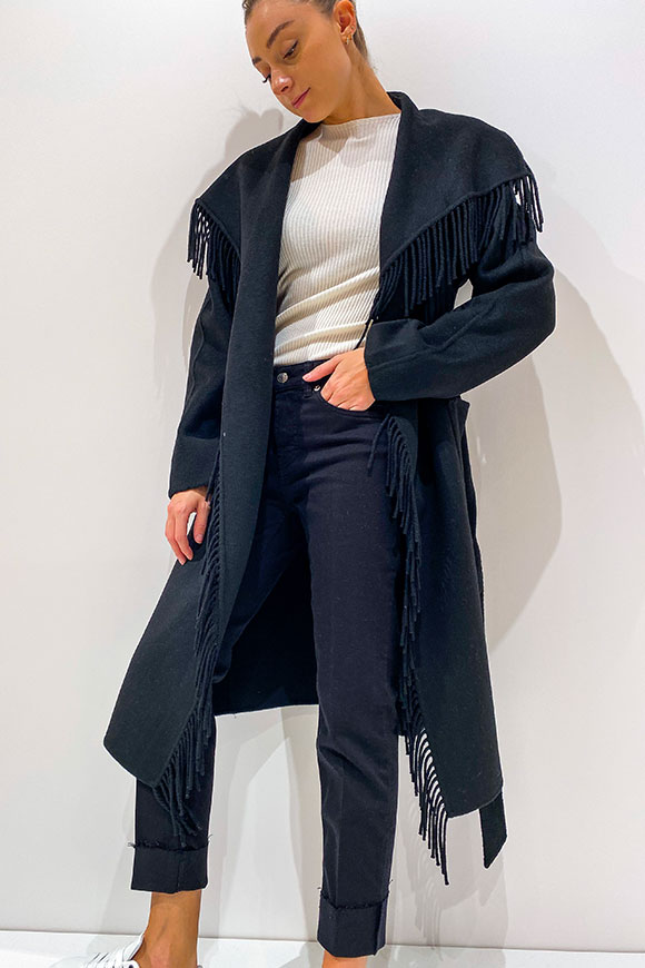 Vicolo - Long black coat with fringes and belt