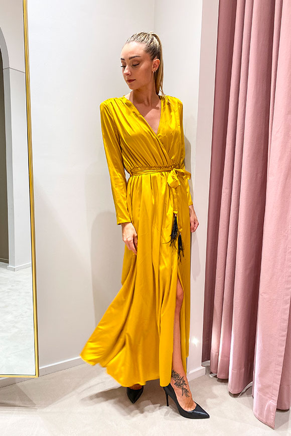 Vicolo - Long mustard dress in satin with slit