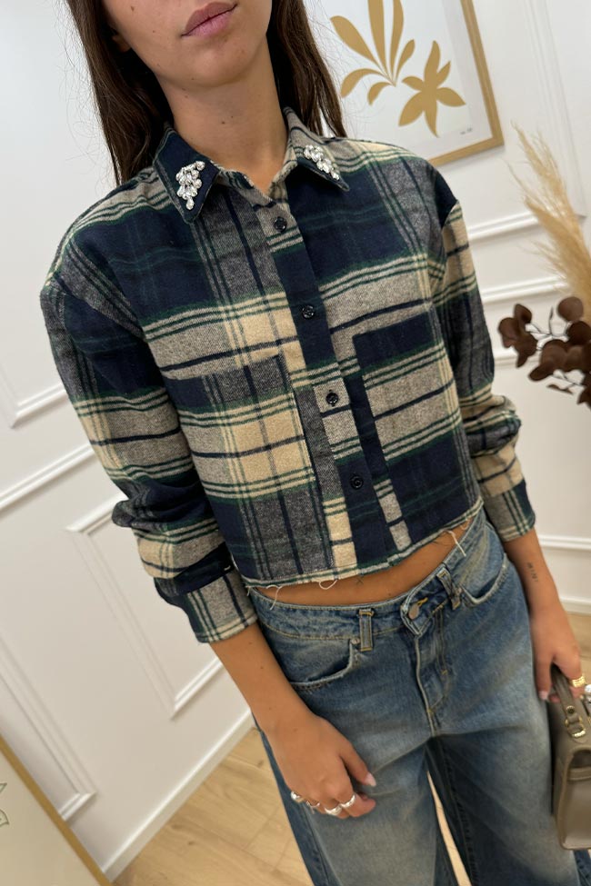 Vicolo - Camicia crop blu e verde con strass sul colletto