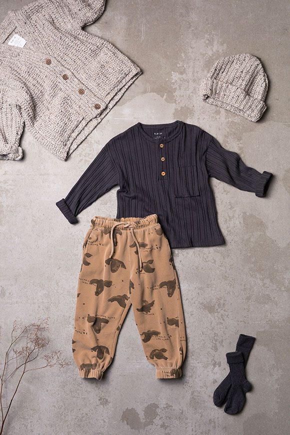 Play Up - Paper dog print camel trousers