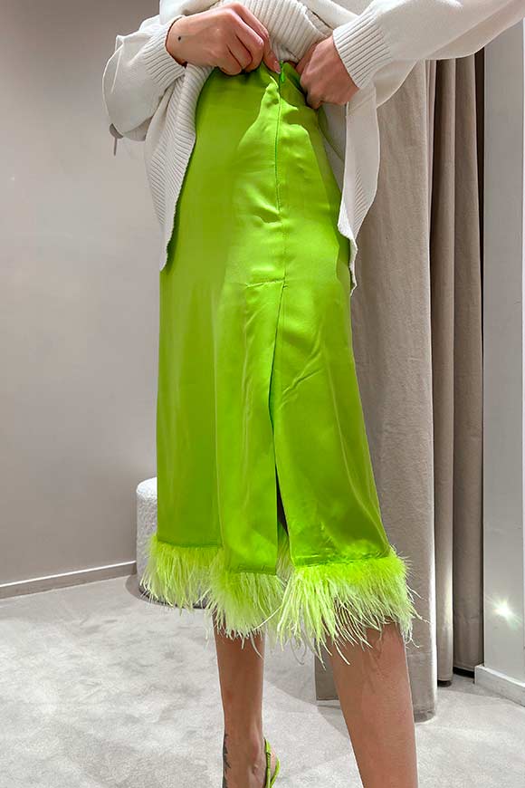 Vicolo - Acid green midi skirt in satin with feathers on the bottom