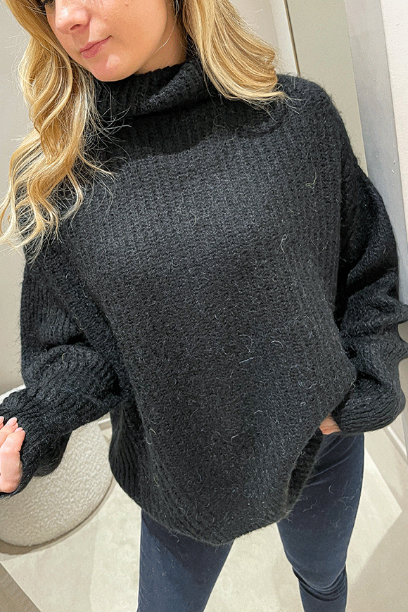 Haveone - Maglione mohair nero over dolcevita